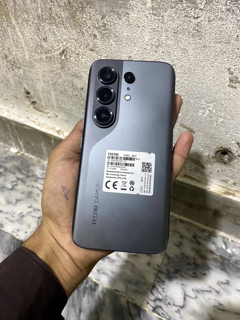 Tecno CAMON 40 Pro 0