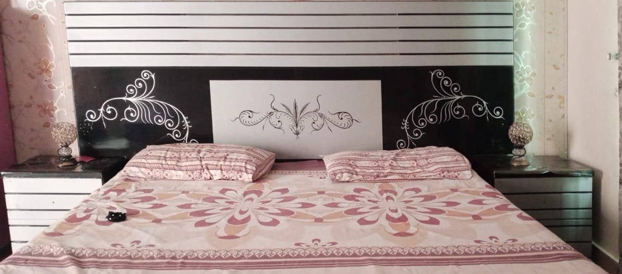 Bed set with dressing 1