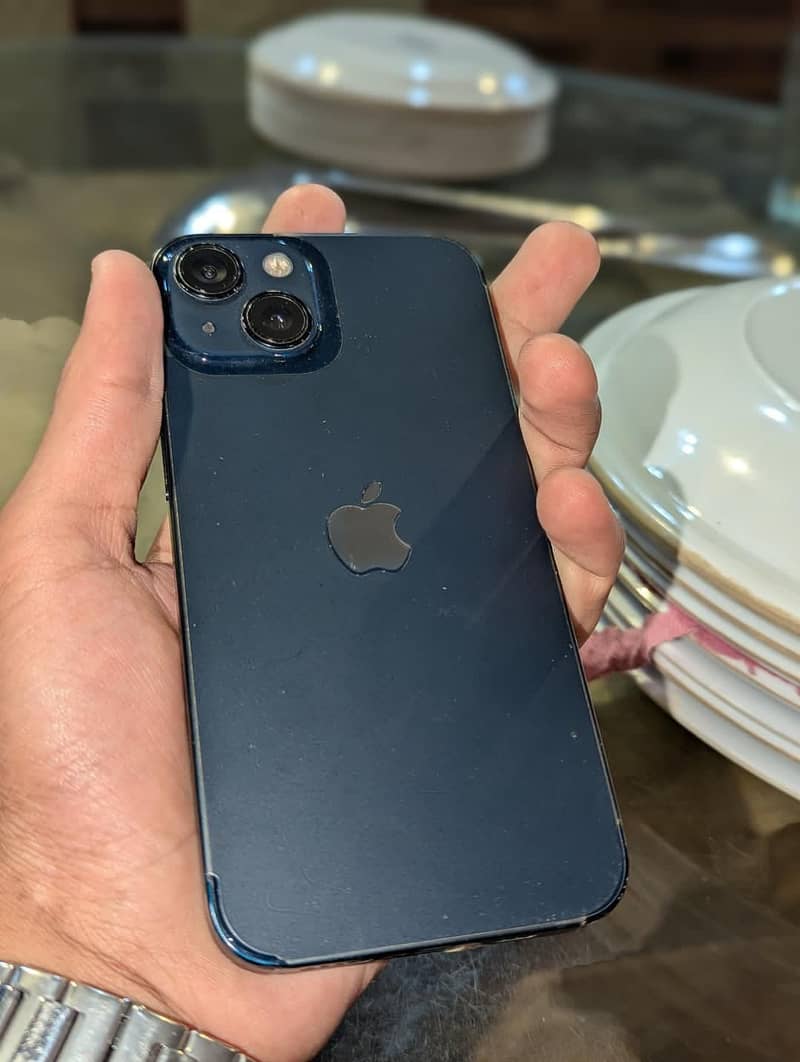 Apple iPhone 13 read description 0