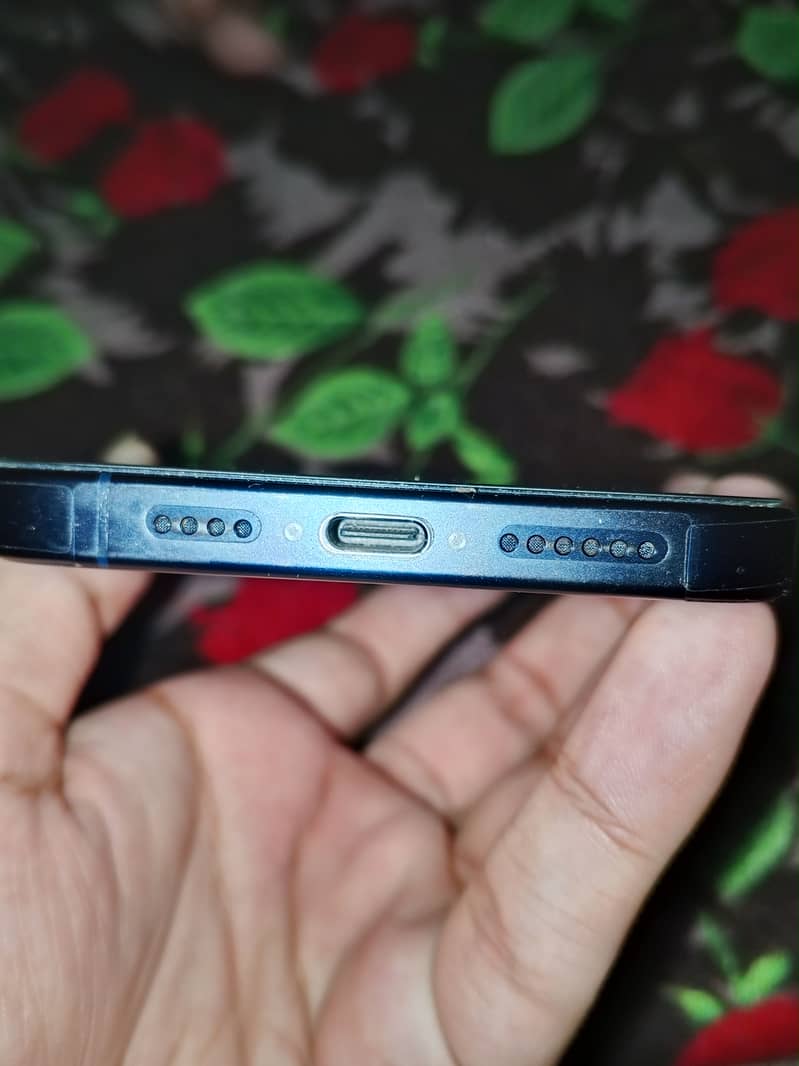 Apple iPhone 15 Pro Max factory unlocked 5