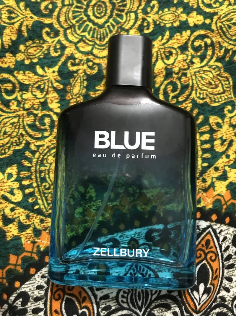 Blue perfume 0