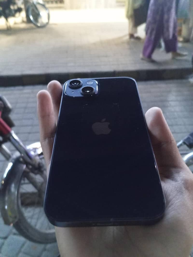 Apple iPhone 13 0