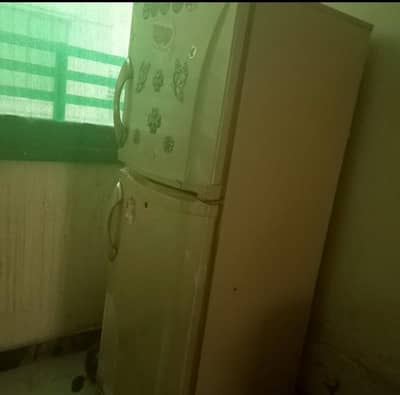for sale ha chalti hui condition ma ha. . 03165067880