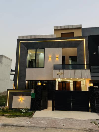 5 Marla Brand New Ultra Modern House for Sale in Bahria Orchard Lahore