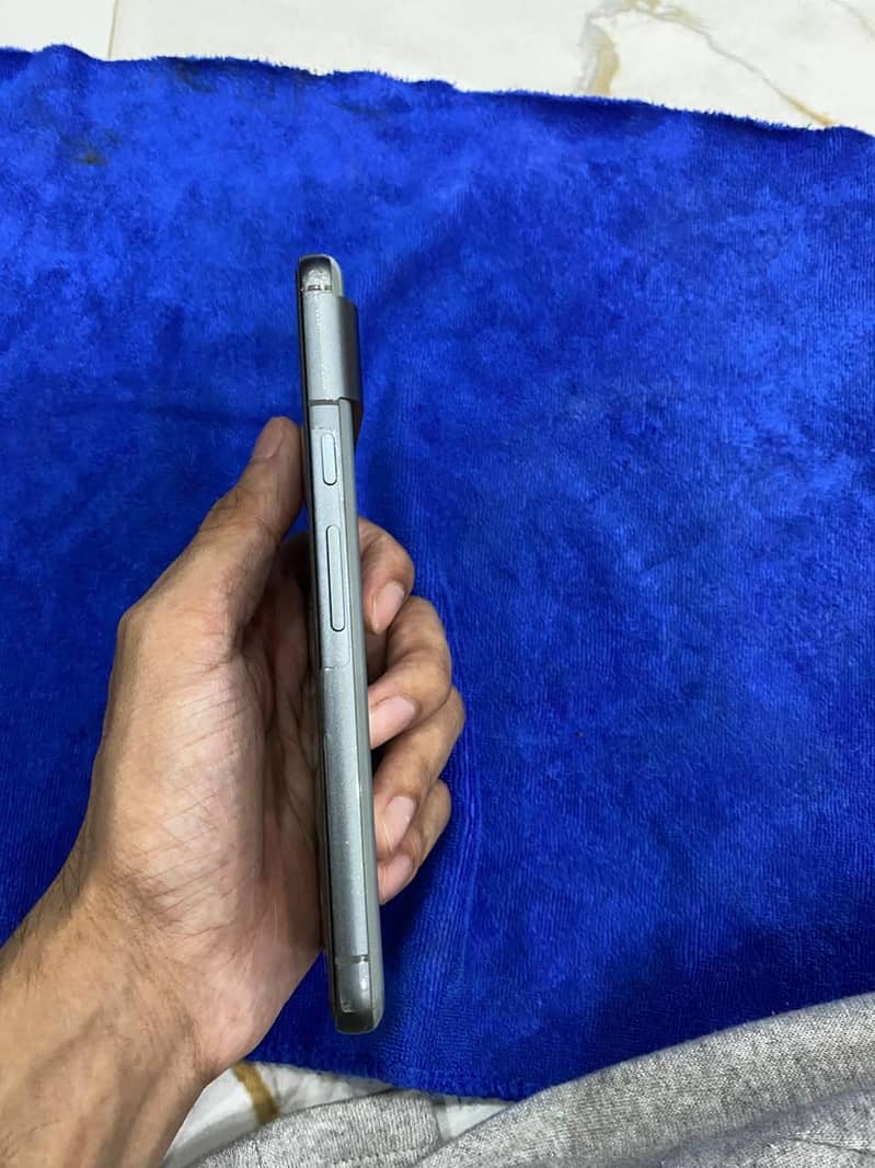 Google Pixel 8 3