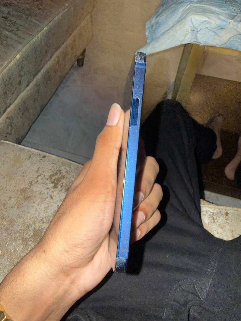 iphone 12 4