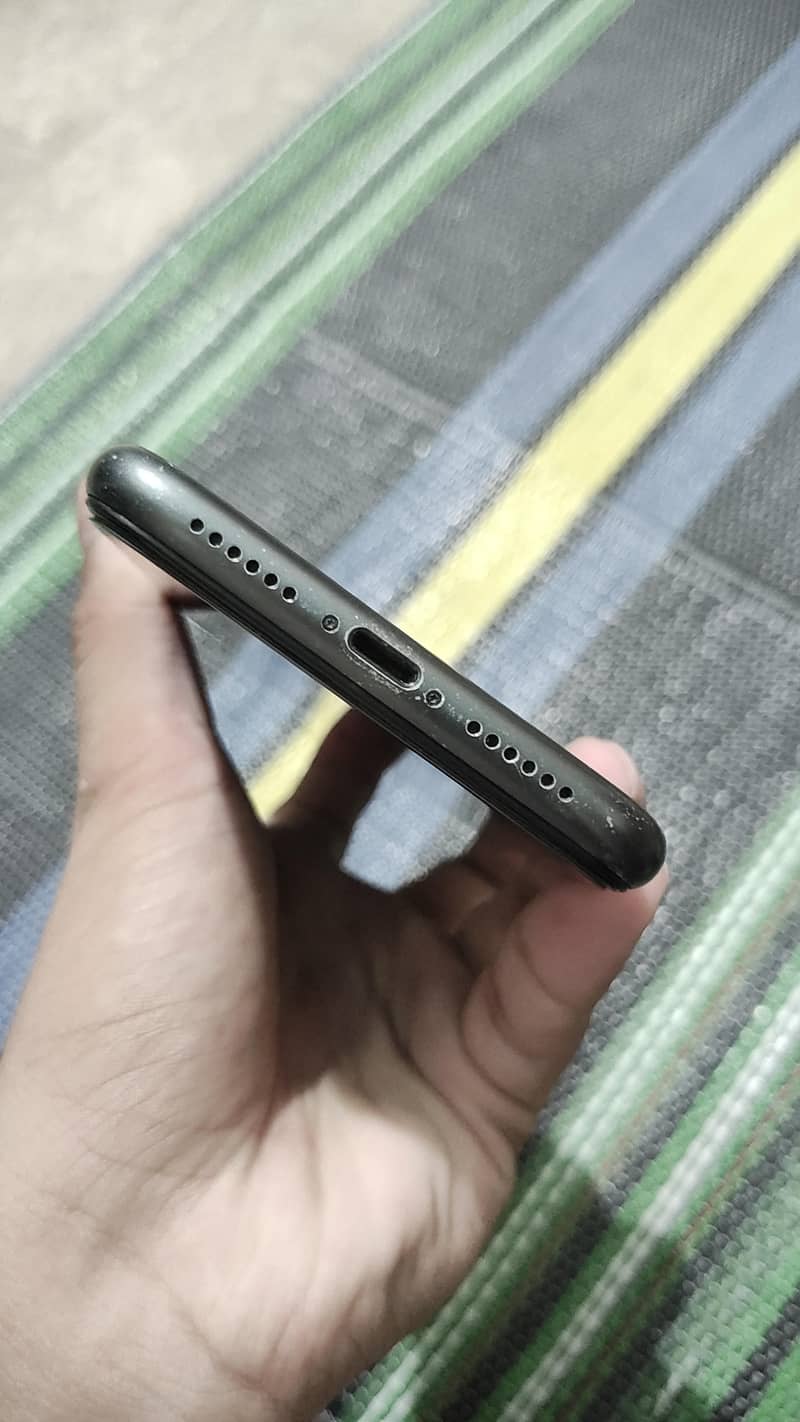 Apple iPhone 11 2