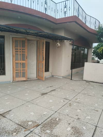 E11 Decent Family Choice Upper 3bed For Rent