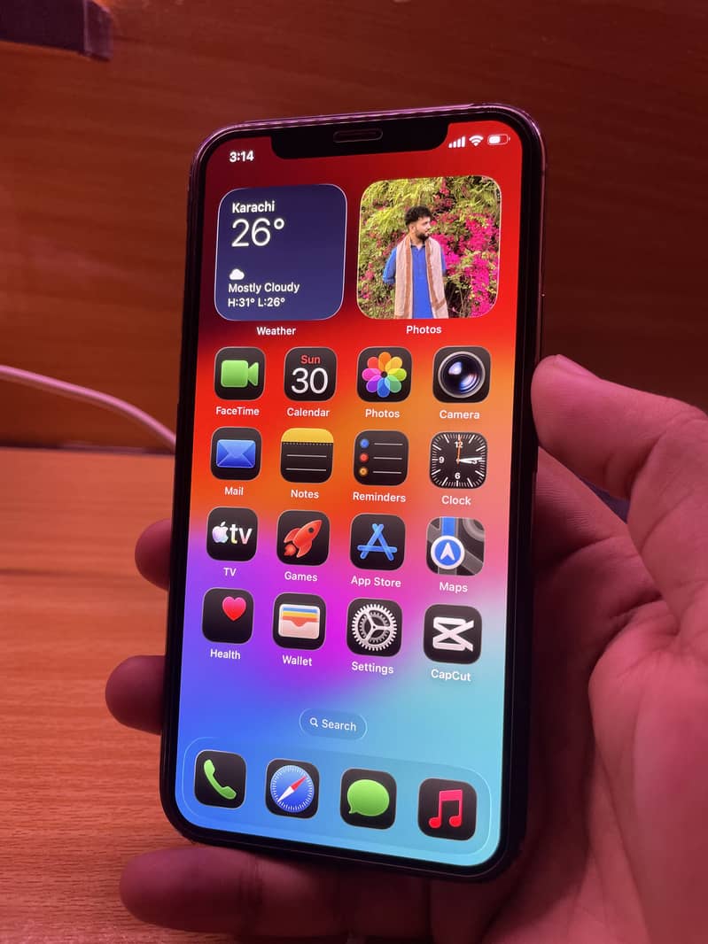 Apple iPhone 11 Pro 1