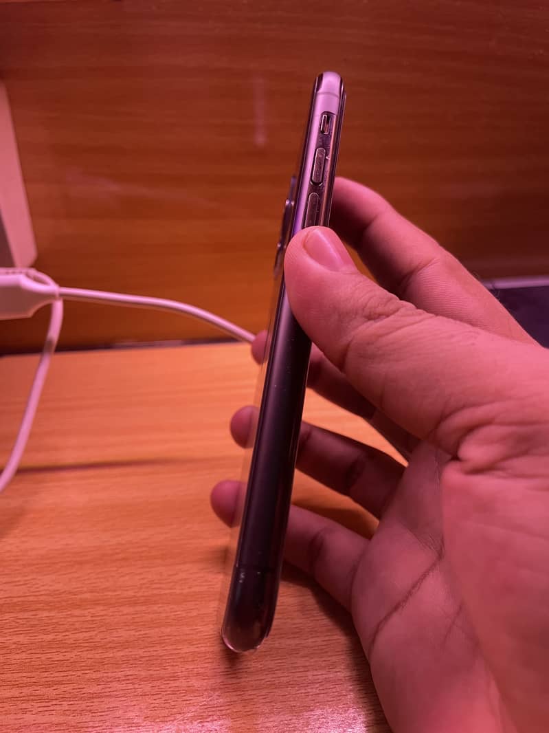 Apple iPhone 11 Pro 3