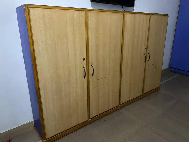 Cabinet 2