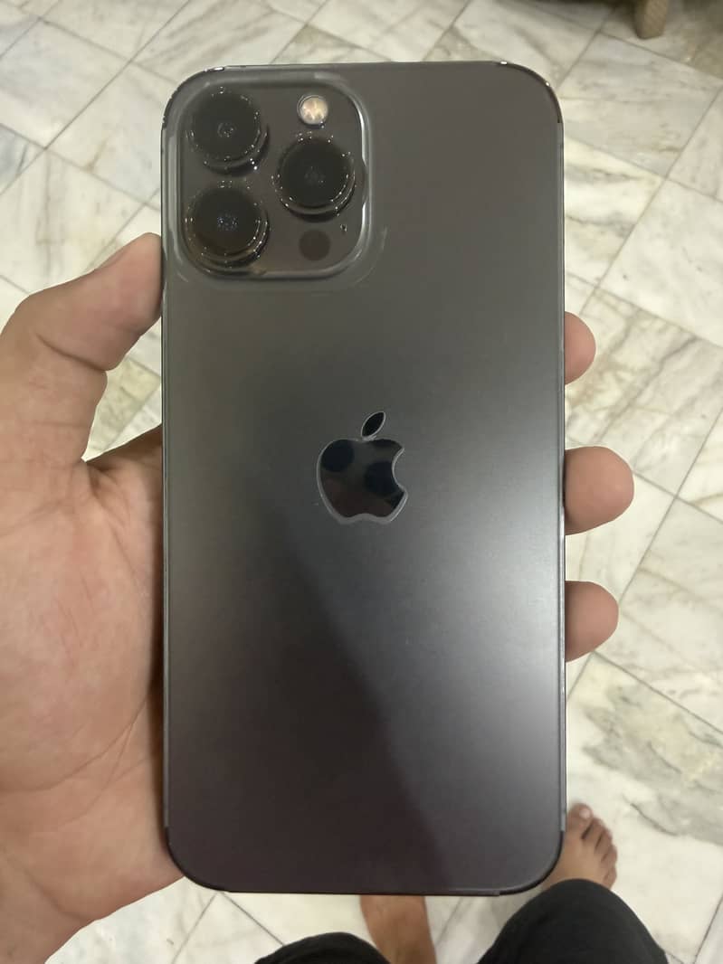 Apple iPhone 13 Pro Max 3