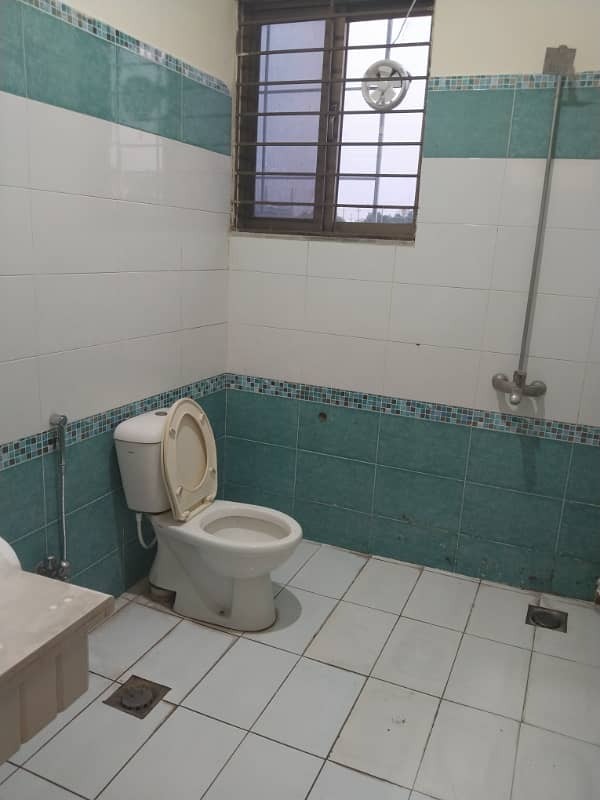 E11 Upper Portion Cheap 3bed 3