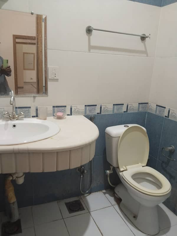 E11 Upper Portion Cheap 3bed 5