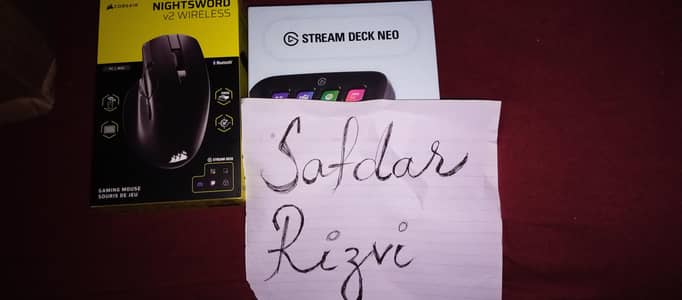 Gaming Mouse and Elgato Stream Deck Neo for Live Streaming