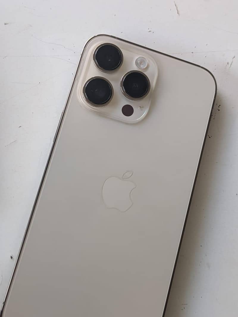 Apple iPhone 14 Pro Max 0