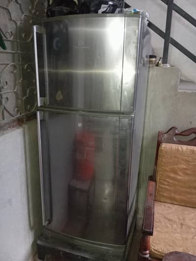 dawlane fridge for sale in good condition