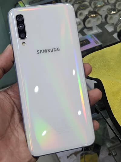 Samsung Mobile A50