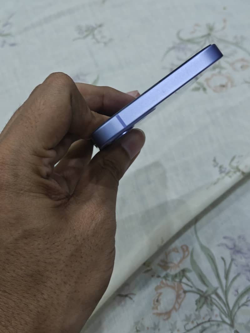 Apple iPhone 12 2