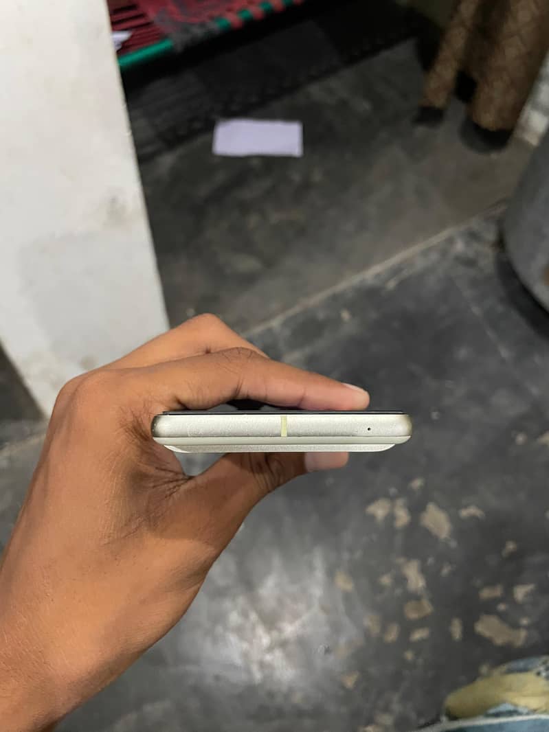 Google Pixel 7 5