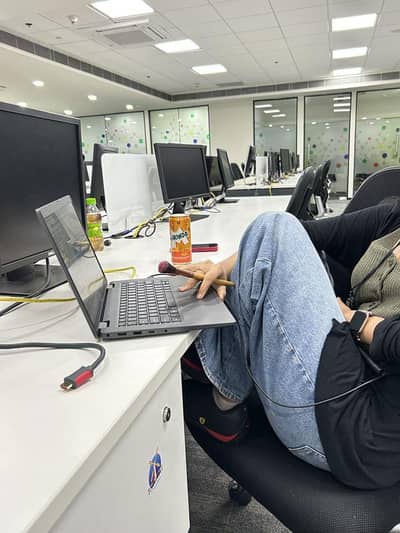Call Center Jobs – Day & Night Shifts Available