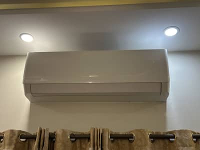 Gree 1.5 tons inverter AC 4 season used