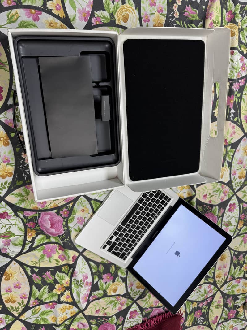 Macbook pro 2011 9