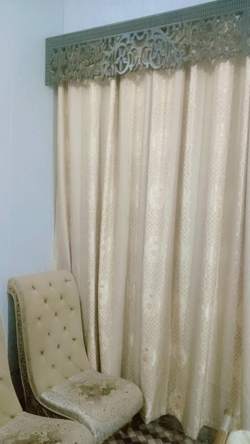 2 curtains 3