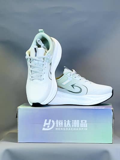 Based on the box branding these are Hengdachaiopn Running shoes