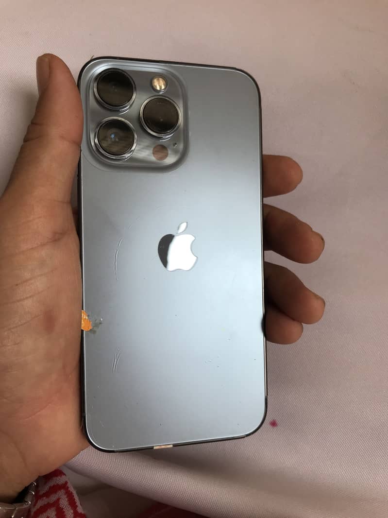 Apple iPhone 13 Pro 8
