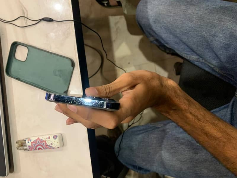 Apple iPhone 12 Pro 3