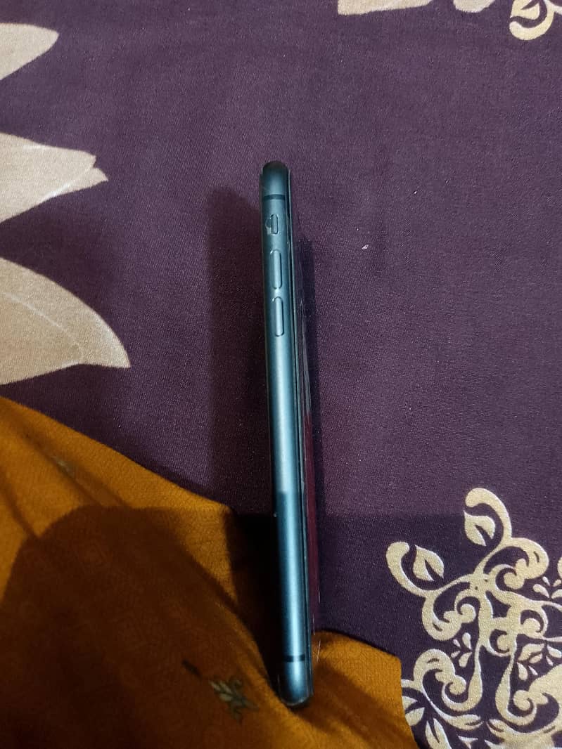 Apple iPhone 11 2