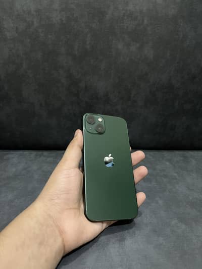 Apple iPhone 13