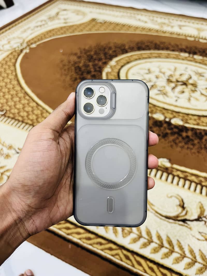 Apple iPhone 12 Pro 0
