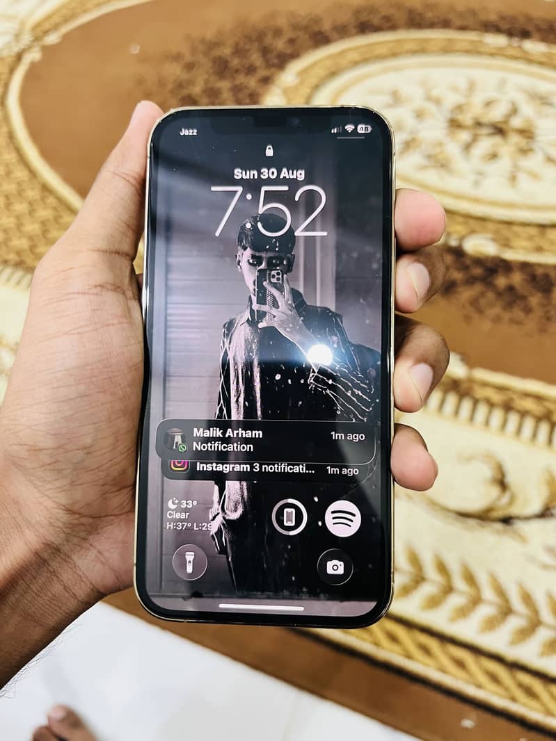 Apple iPhone 12 Pro 1