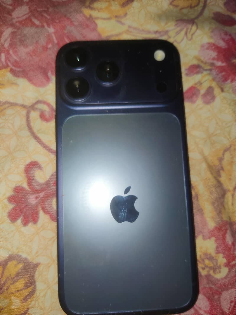 Apple iPhone 17 Pro Max 2