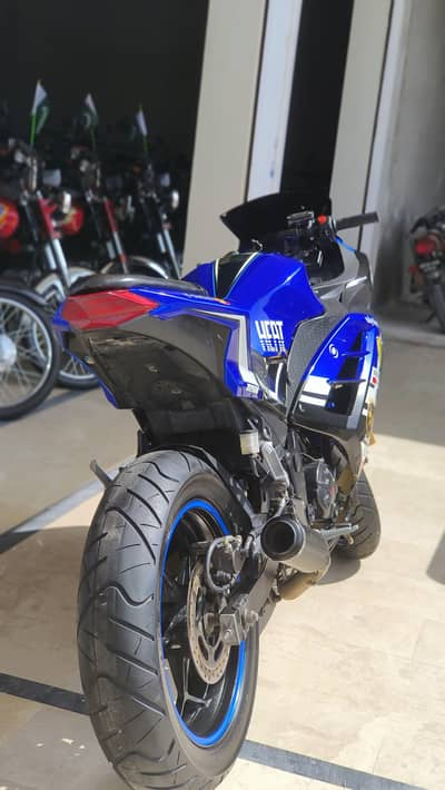 Kawasaki Ninja Replica
