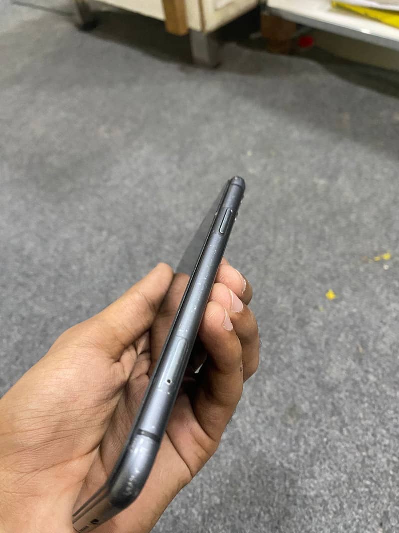 Apple iPhone 11 2