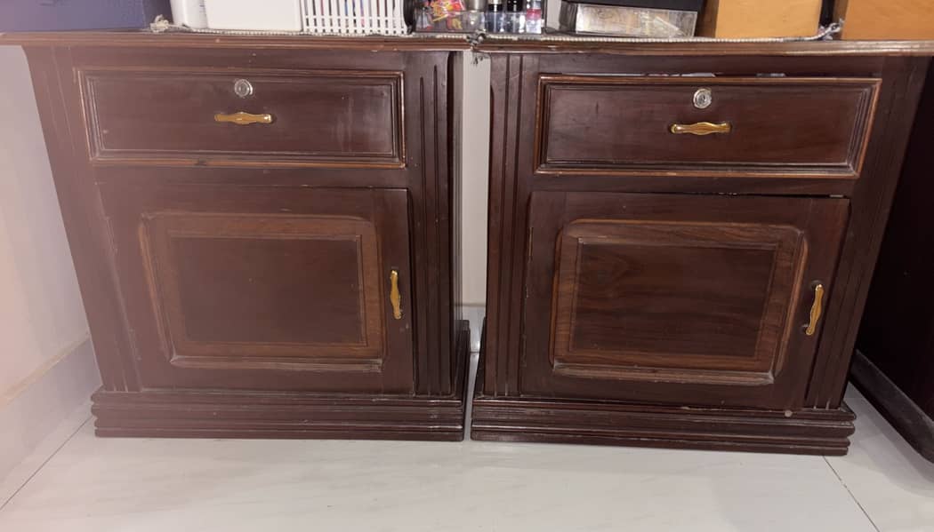 2 side tables 1