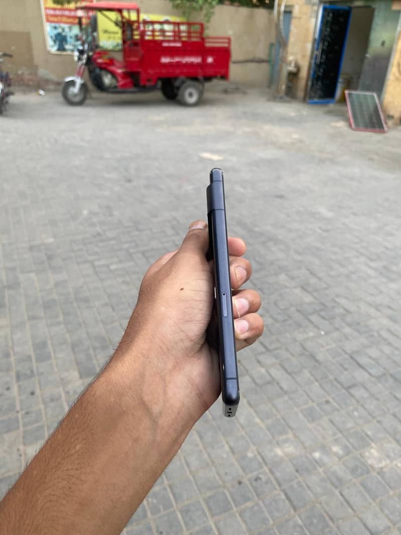 Google Pixel 7 4