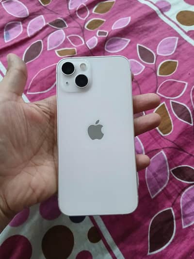 Apple iPhone 13