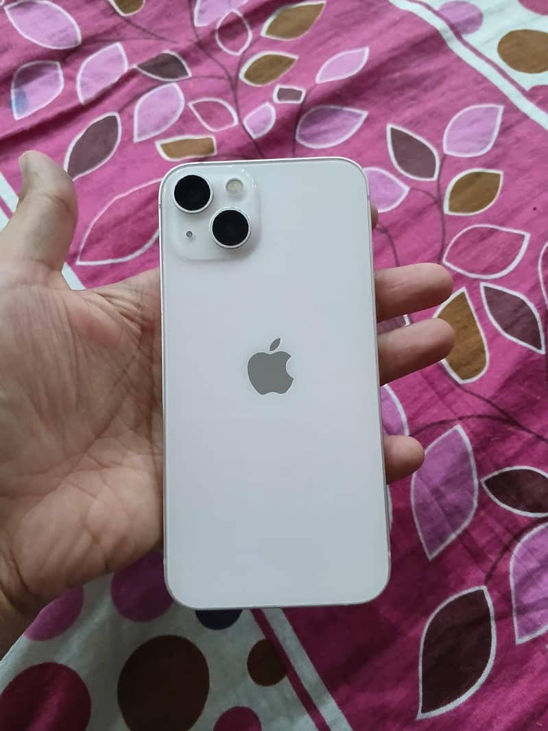 Apple iPhone 13 0