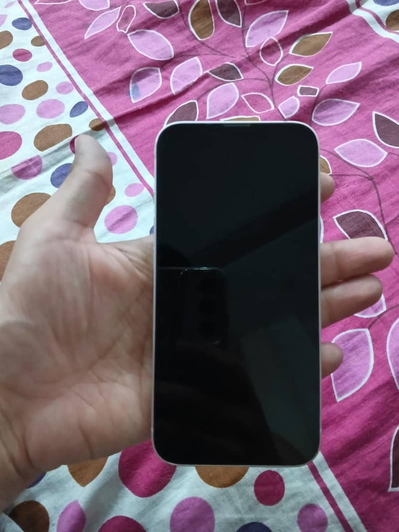 Apple iPhone 13 6