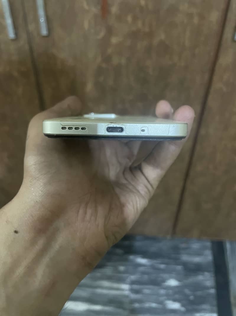 Realme C75 1