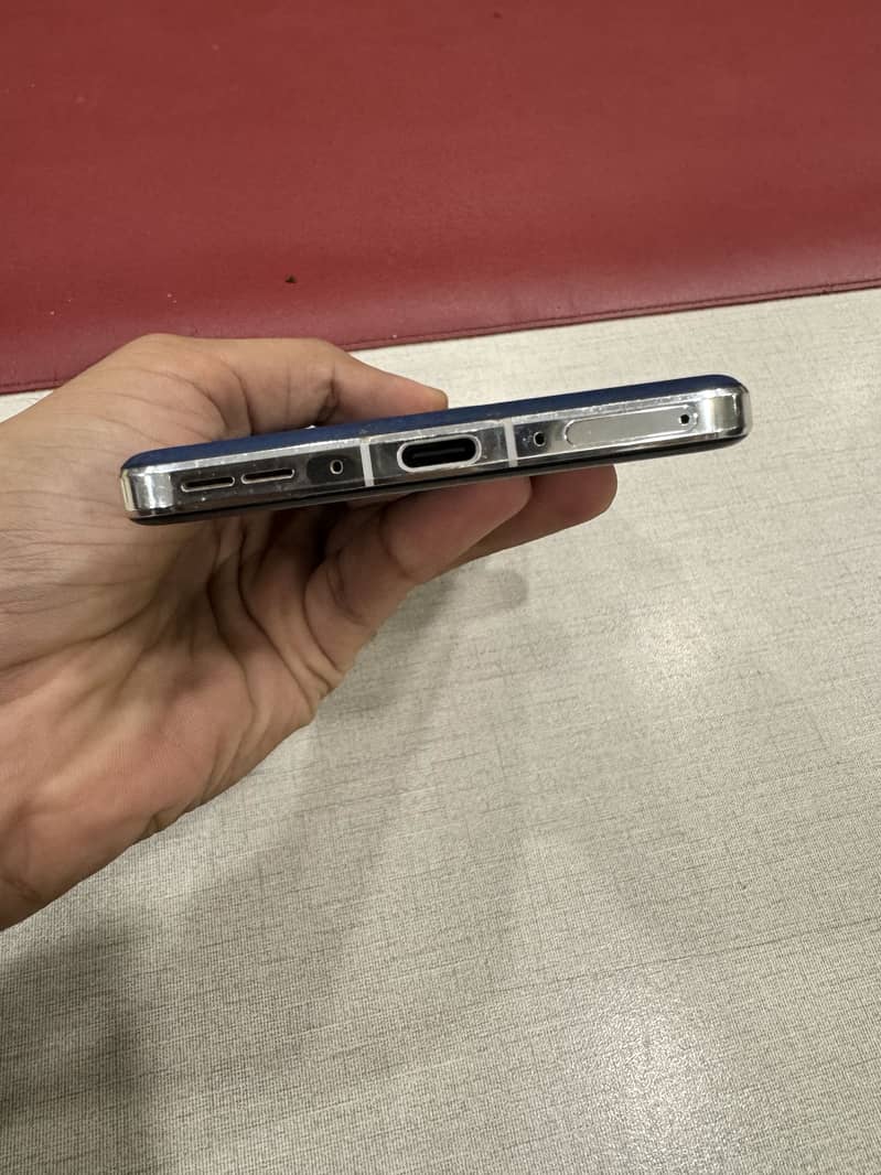 One Plus 13 4
