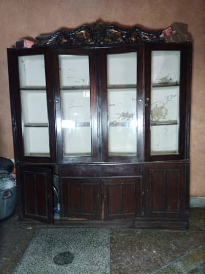 Beautiful Wooden Showcase – Good Condition