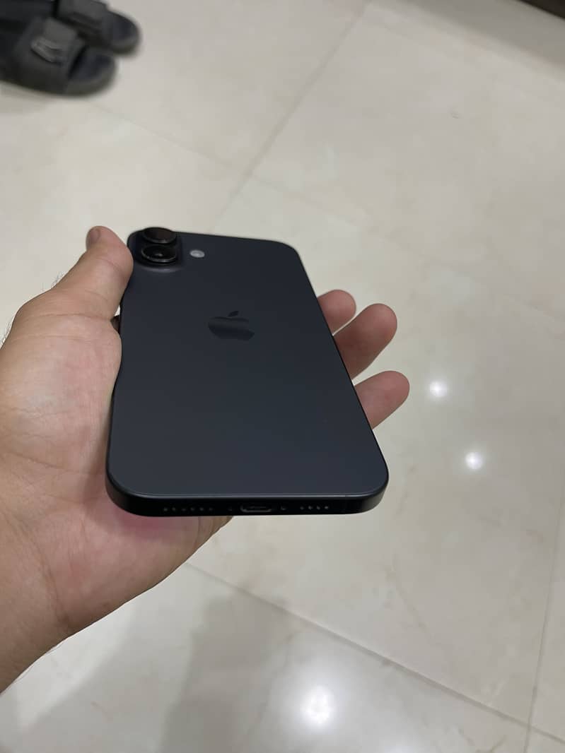 Apple iPhone 16 Plus 6