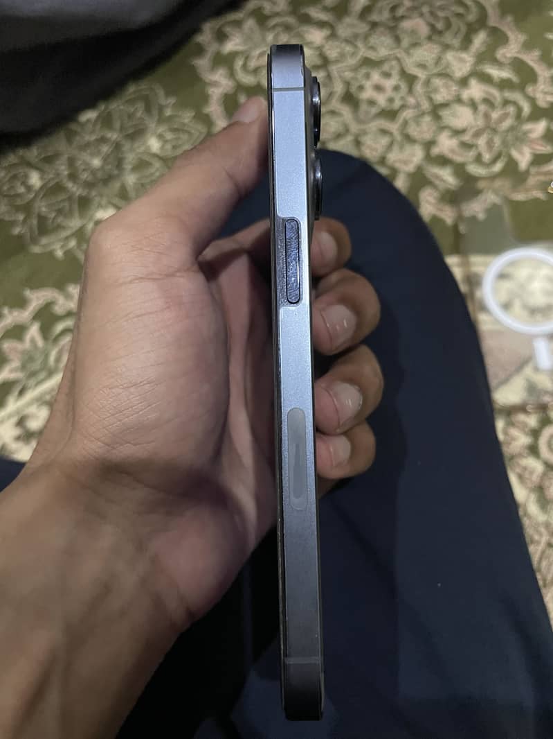 Apple iPhone 13 Pro 1