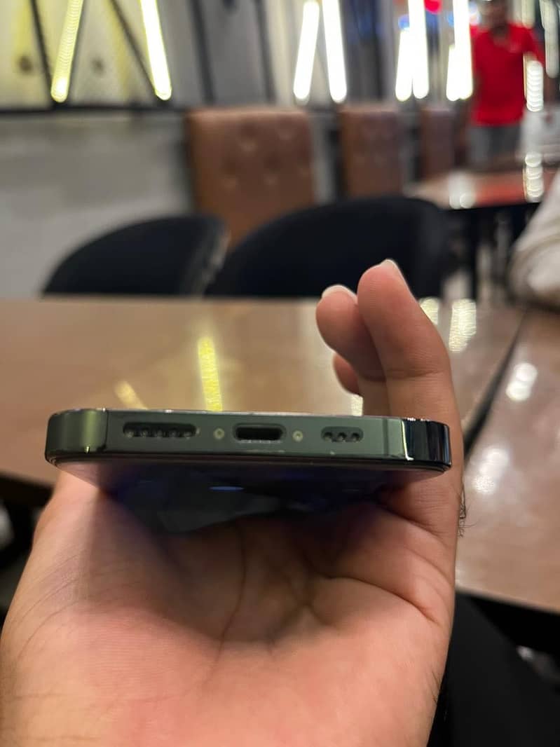 Apple iPhone 13 Pro 1