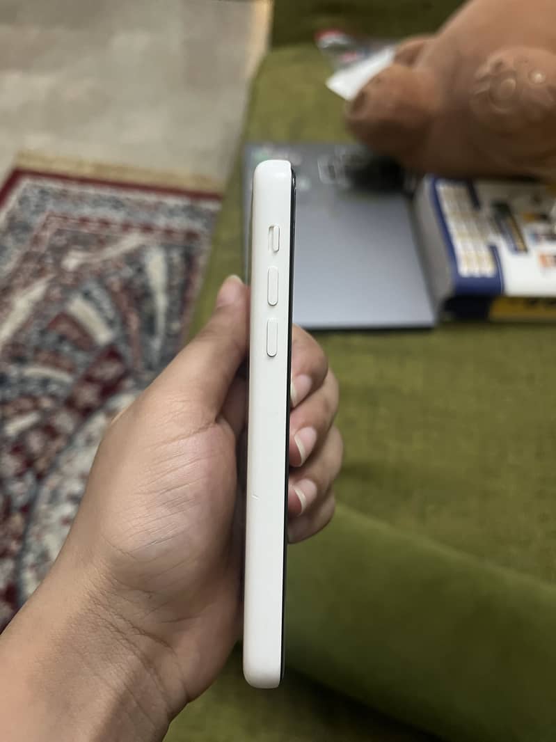 Apple iPhone 5c 2